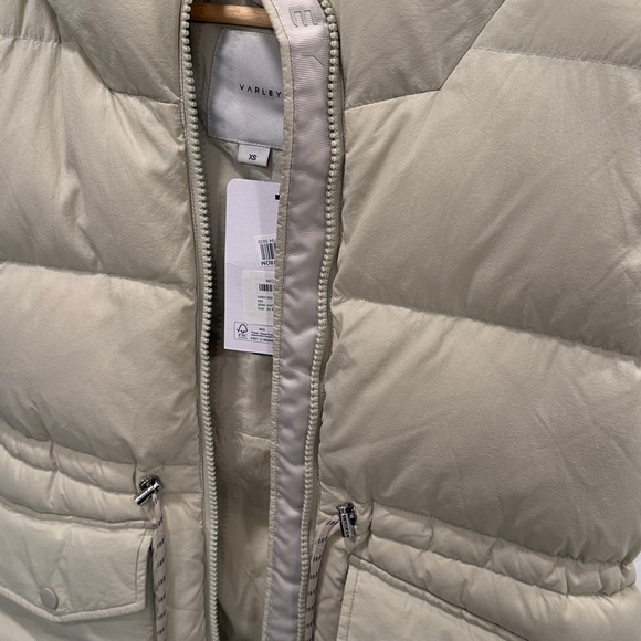 Varley Irving Water Resistant Hooded Vest - Picture 3 of 16